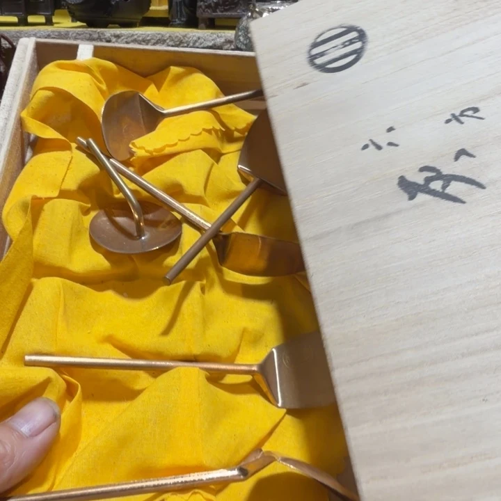 铜中古工艺品，摆件