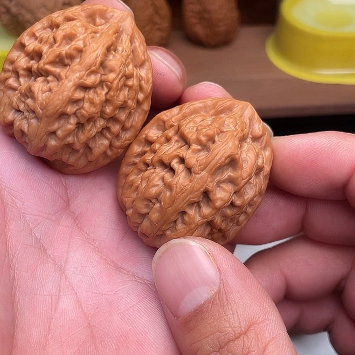 宝***哥文玩核桃吊坠红锦鲤