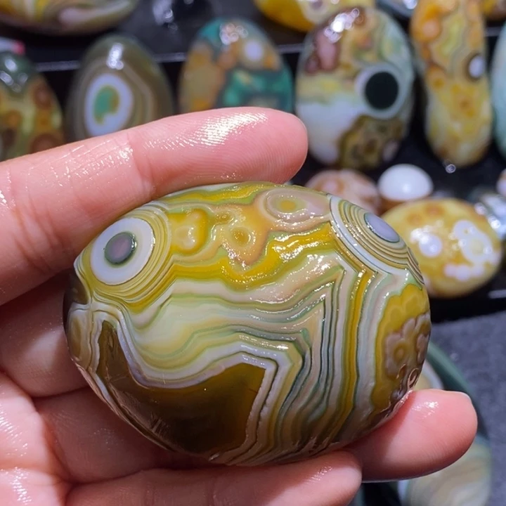 玛瑙/玉髓未镶嵌珠宝奇石145