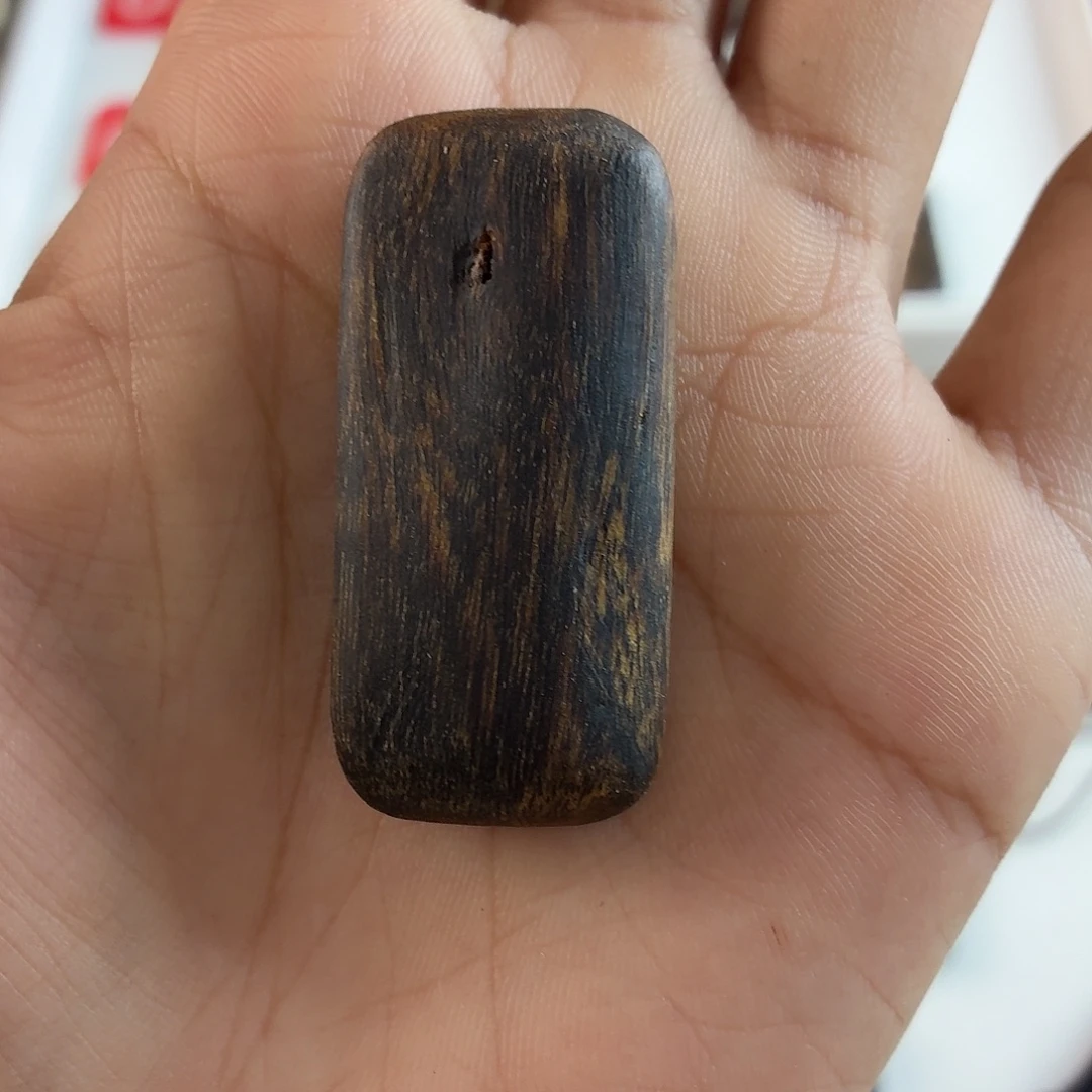 D****沉香沉香碎屑沉水浮无事牌6.6g