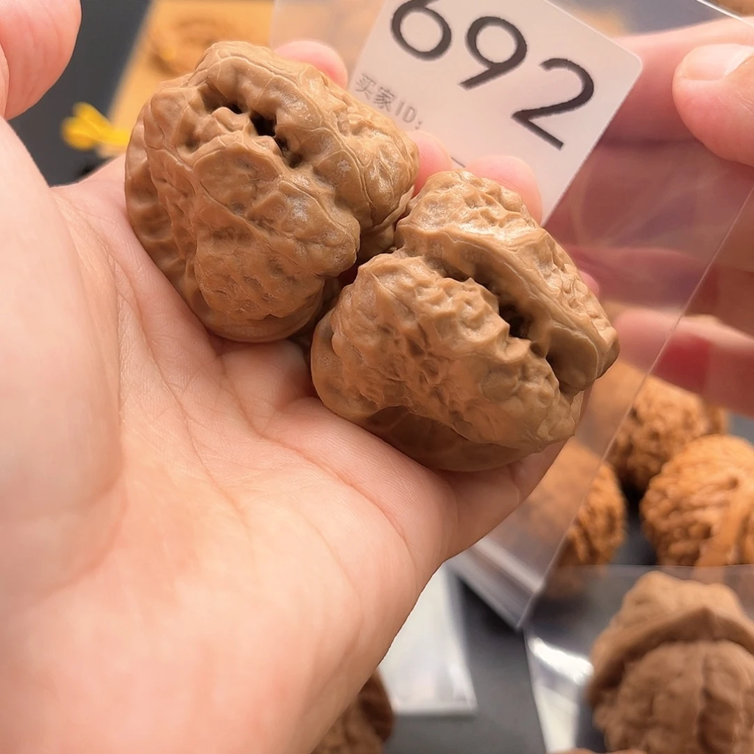 森***焱把件文玩核桃蛙蛙精品40肚44