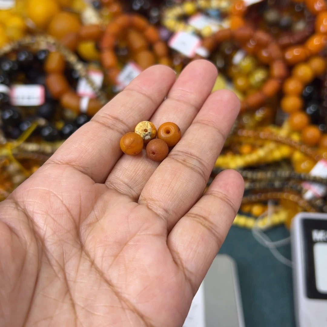 未镶嵌琥珀珠宝奇石693发其中一个有伤