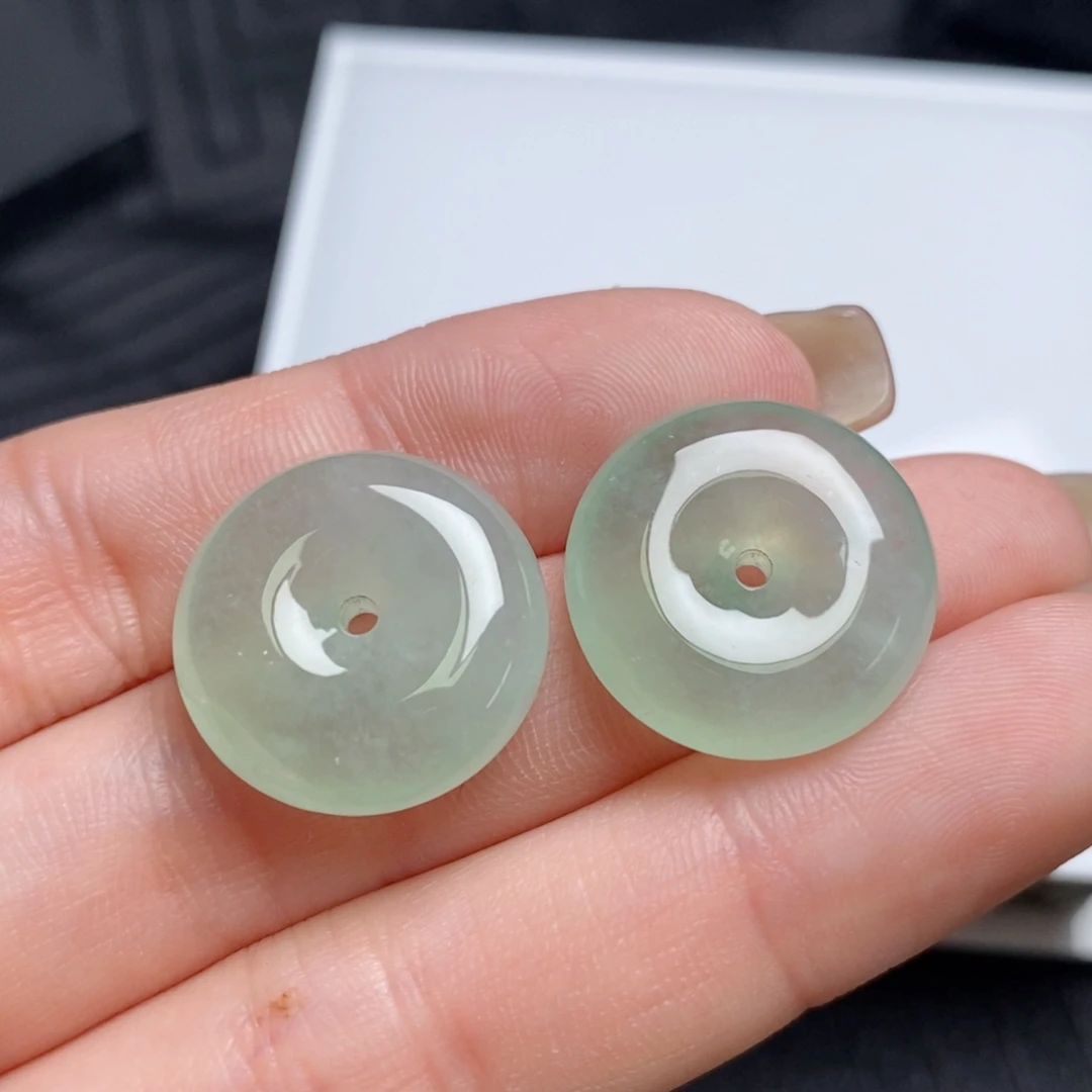 翡翠未镶嵌耳饰平安扣