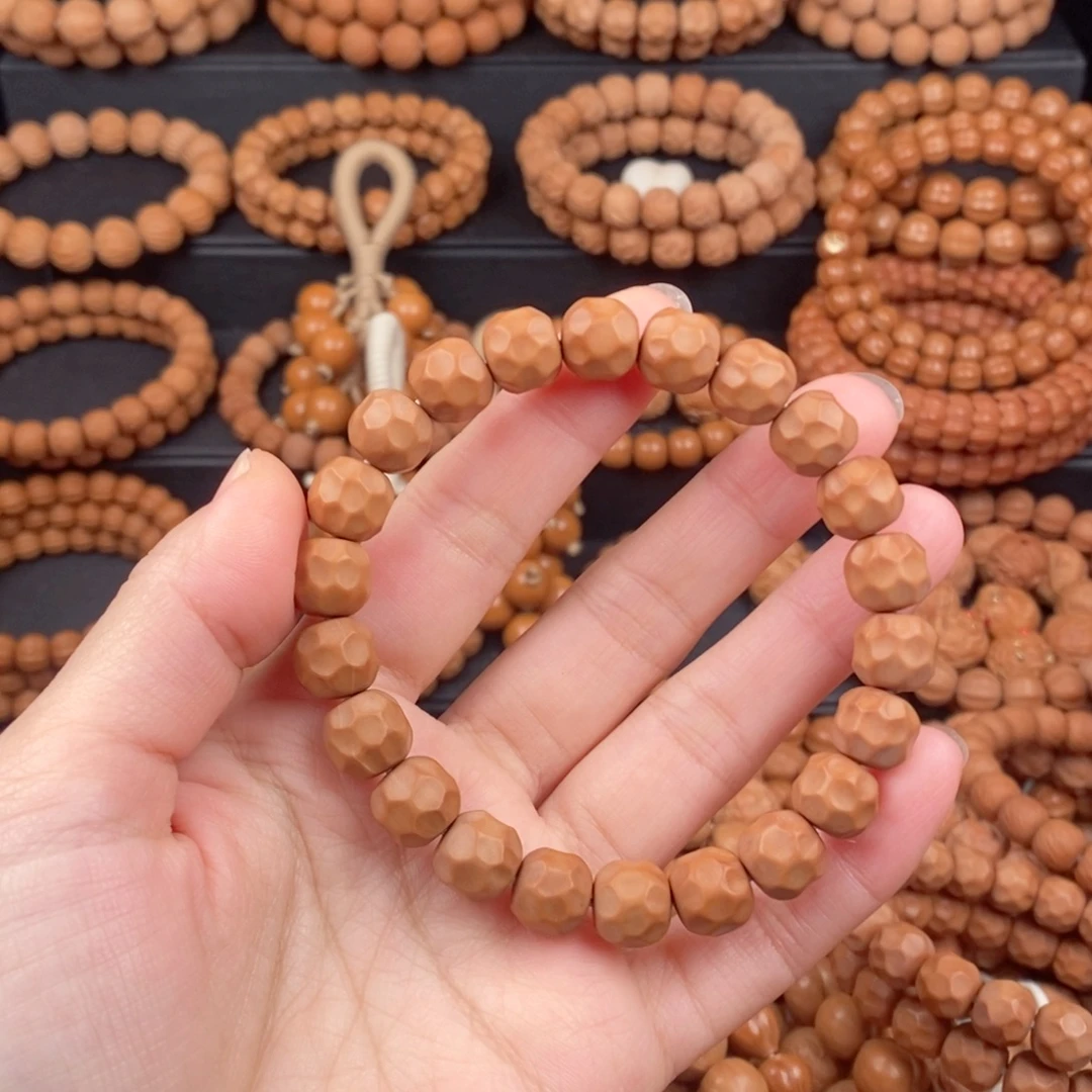 程***照手串猴头核桃二等奶酪