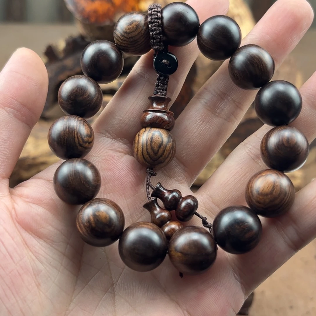 花梨木类龙肝香1.5圆珠一串