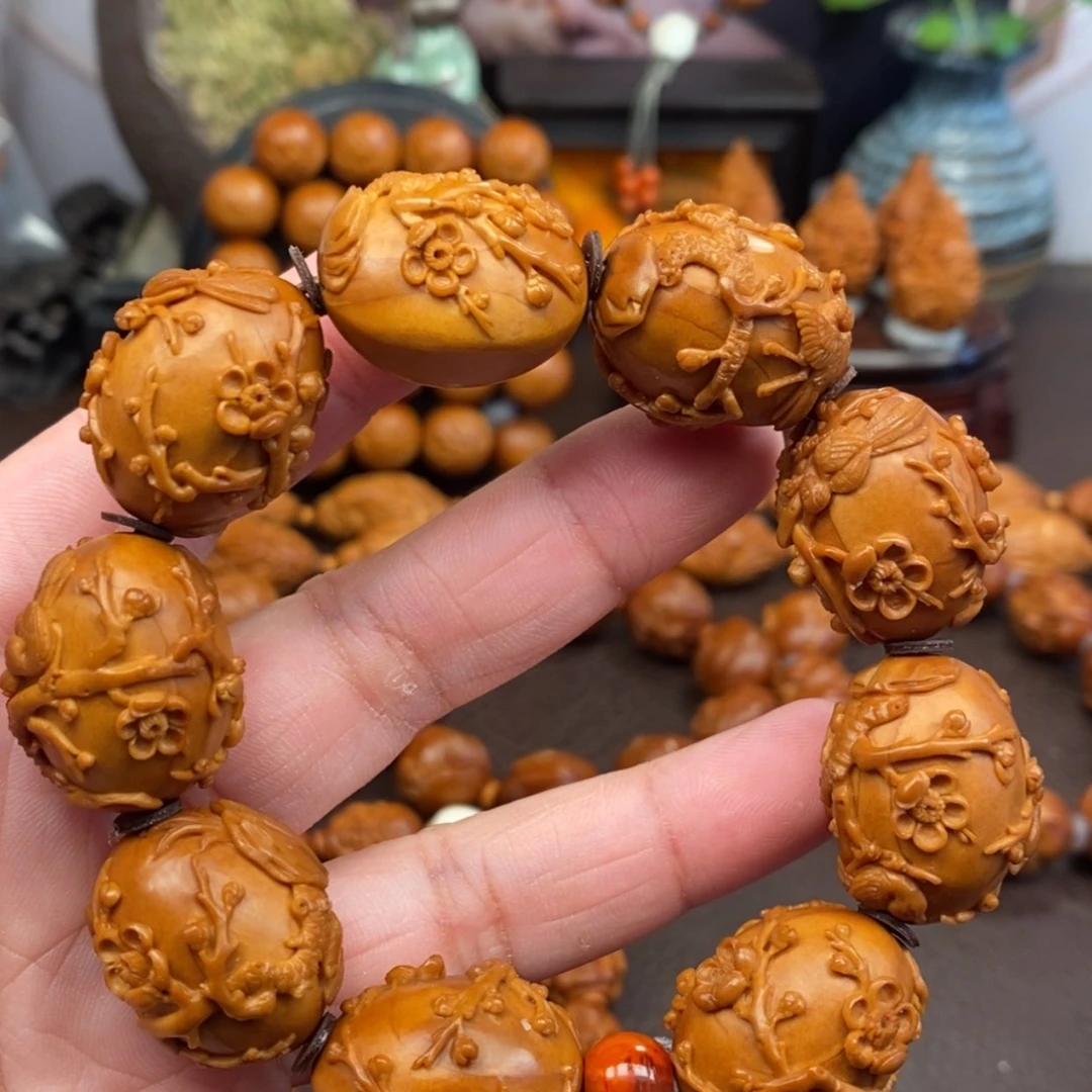 【闪购商品】橄榄核吊坠喜上梅梢