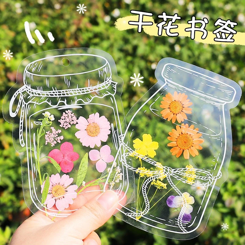 书页里的春天亲子手工DIY透明贴纸自制干花植物标本创意瓶书签