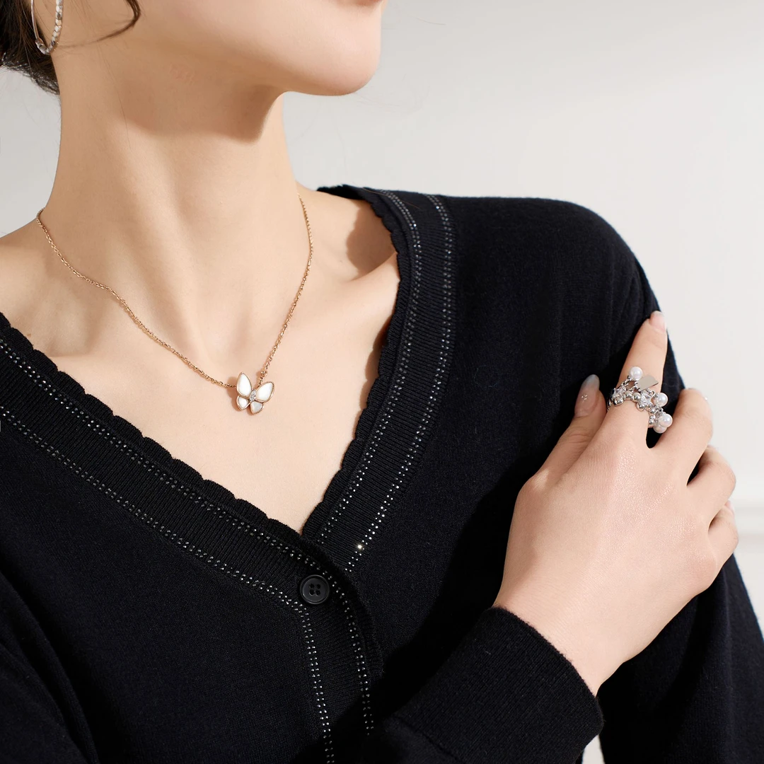 【以•恩】品牌工厂荷叶边V领烫钻气质羊毛衫小衫洋气减龄显瘦春季