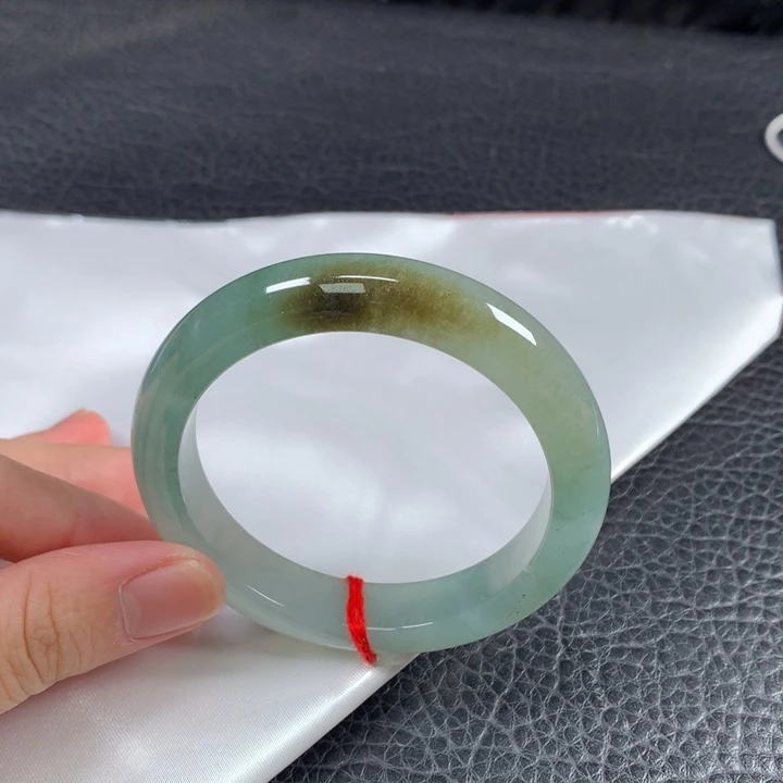 翡翠未镶嵌手镯