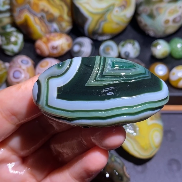 未镶嵌玛瑙/玉髓珠宝半成品105