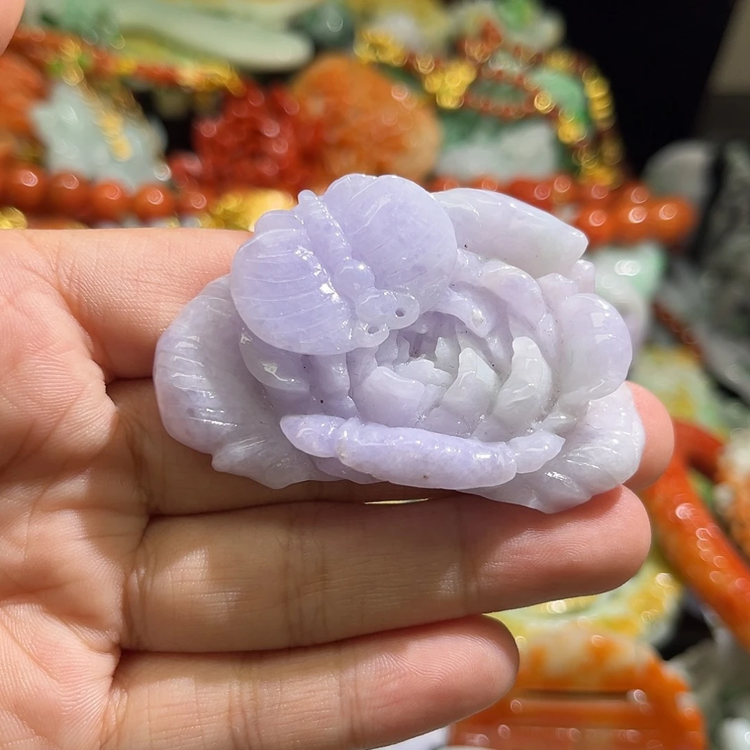 翡翠未镶嵌颈饰待编织