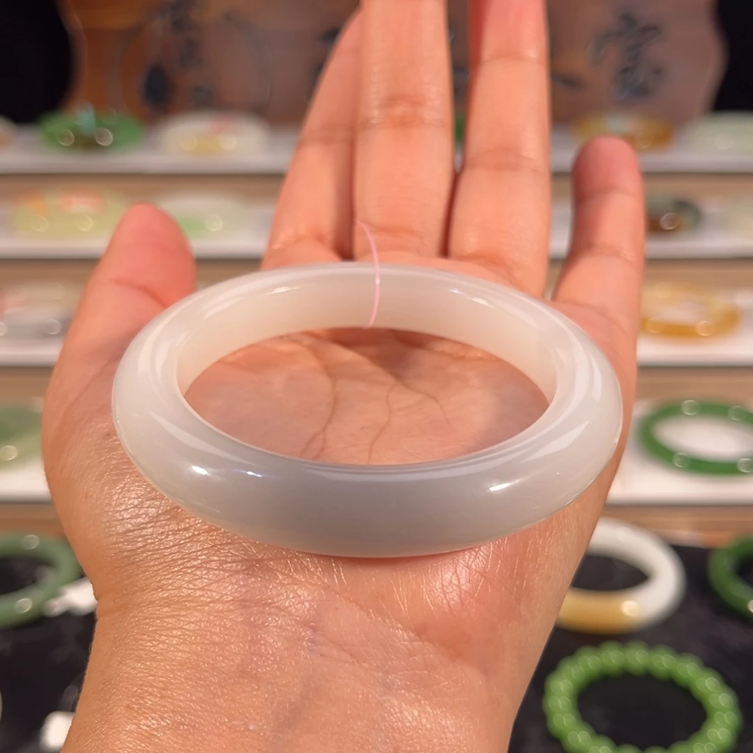 和田玉未镶嵌手镯一口紫