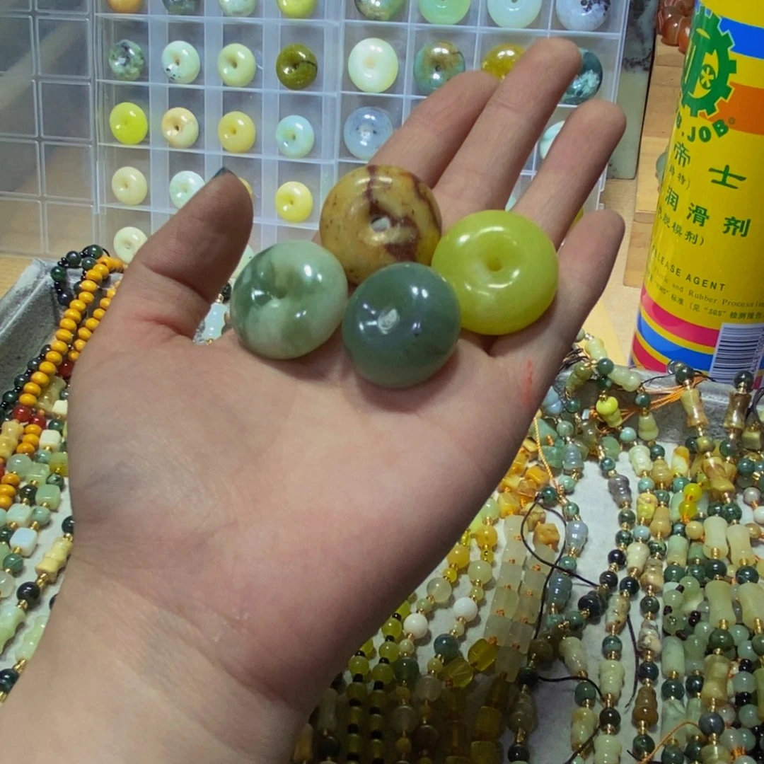 蛇纹石玉未镶嵌毛衣链119