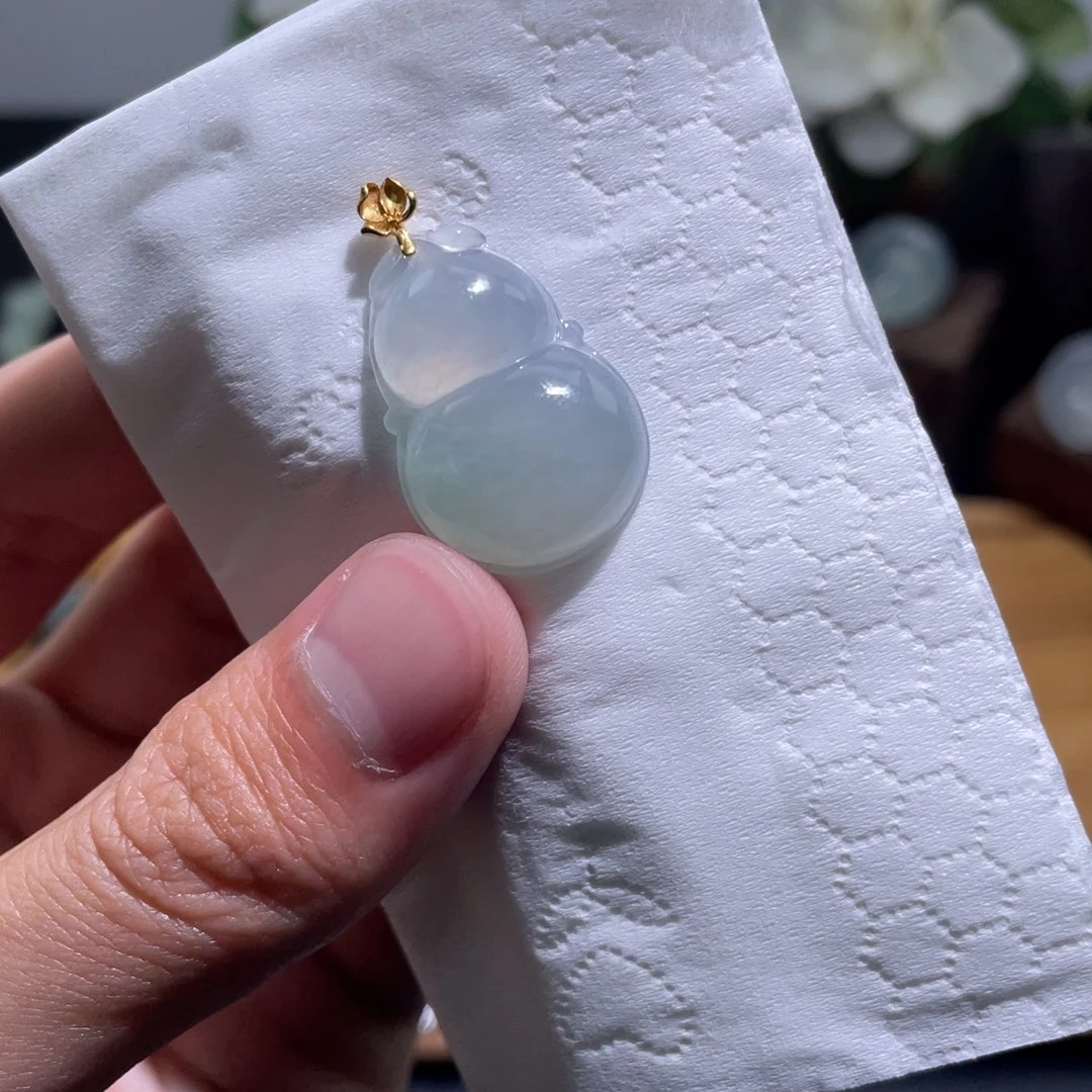 定制翡翠18K金镶嵌吊坠