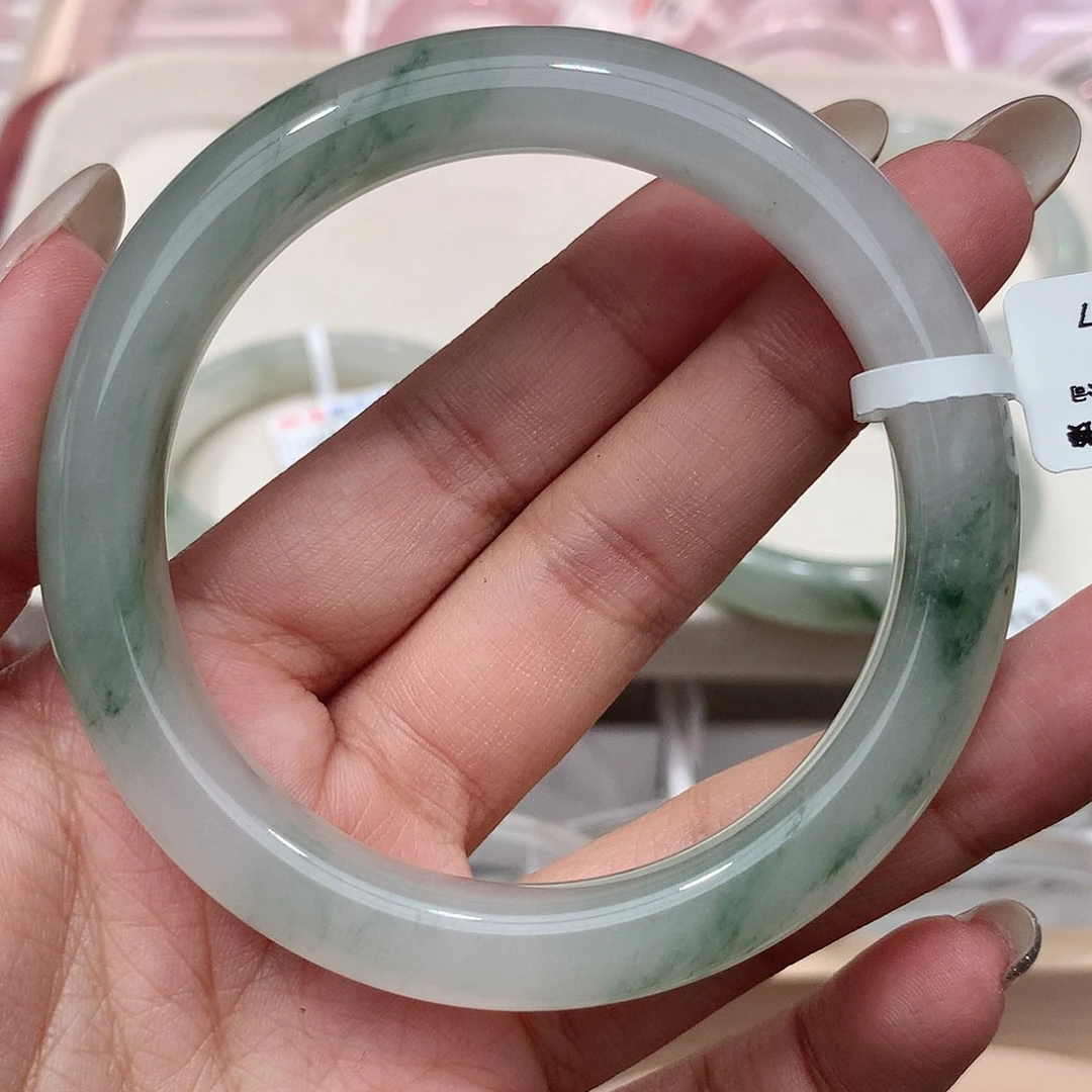 小***）玛瑙/玉髓未镶嵌手镯