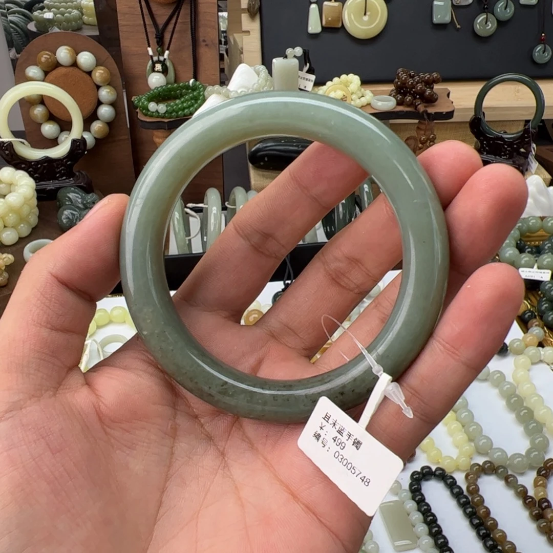 不***慌未镶嵌手链和田玉