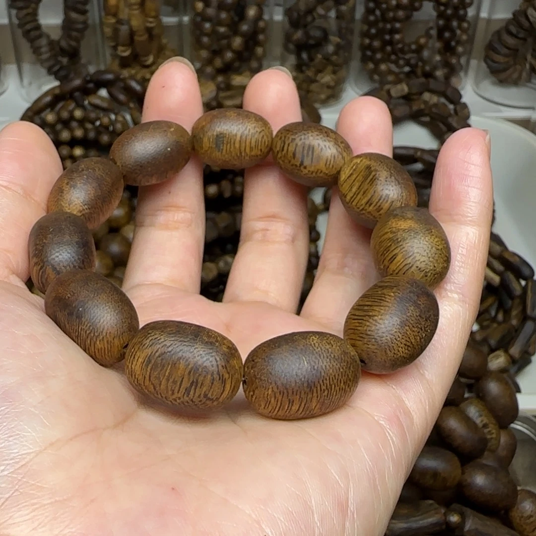 沉香手串单圈留疤16克