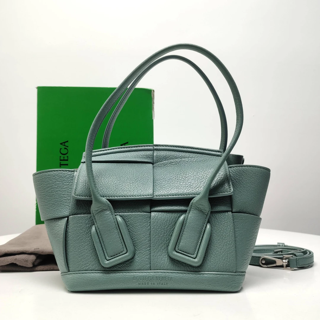 胖虎熙少/葆蝶家/95新/公价0/箱包/斜挎包/312506030068