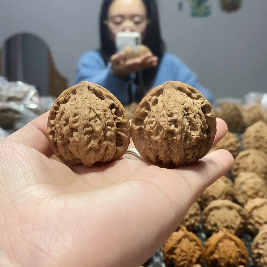 桃核吊坠狮子毛38