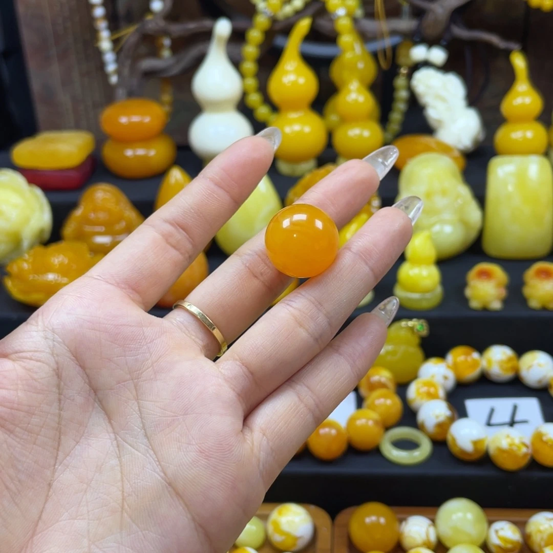 风****鸡油黄浅飘花款卡20单珠一颗