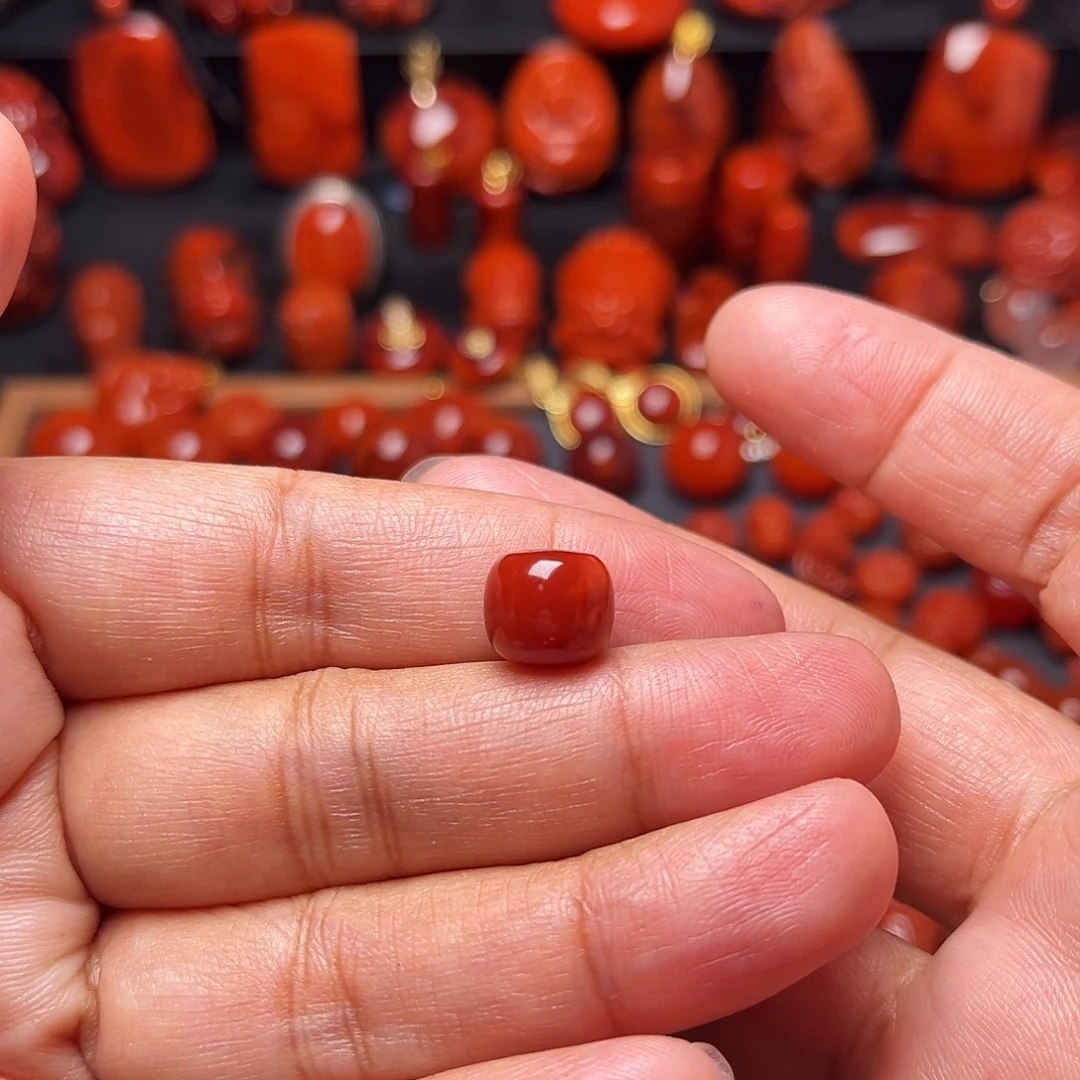 南红玛瑙未镶嵌配饰牛血火焰纹老型10.1mm