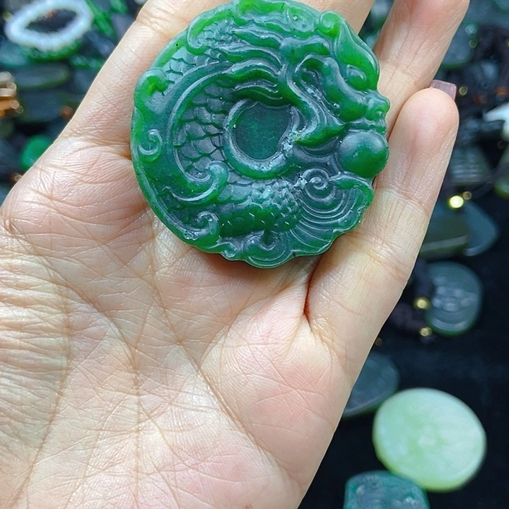 颈饰未镶嵌和田玉