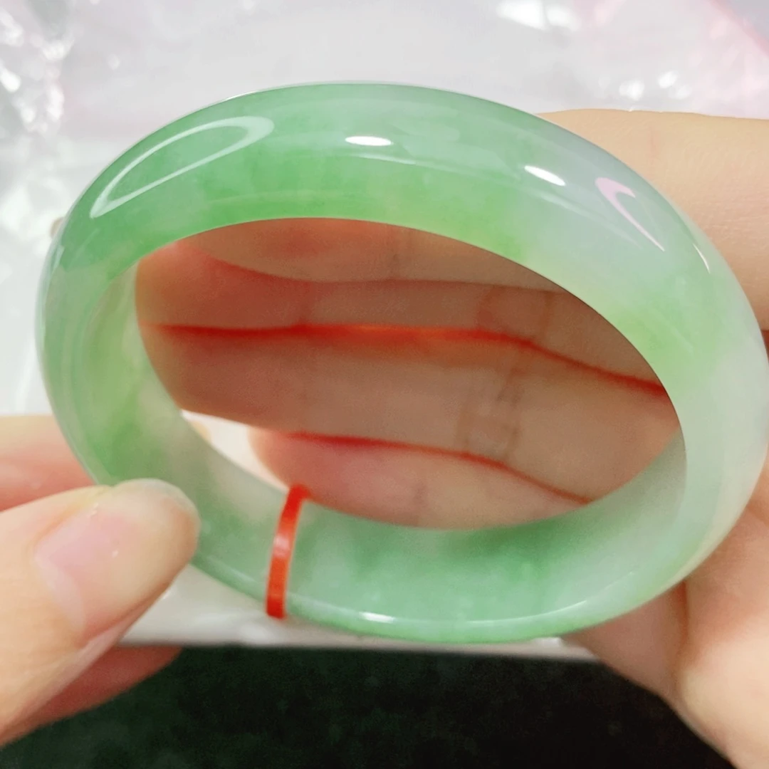 翡翠手镯未镶嵌52.8几乎完美大漏