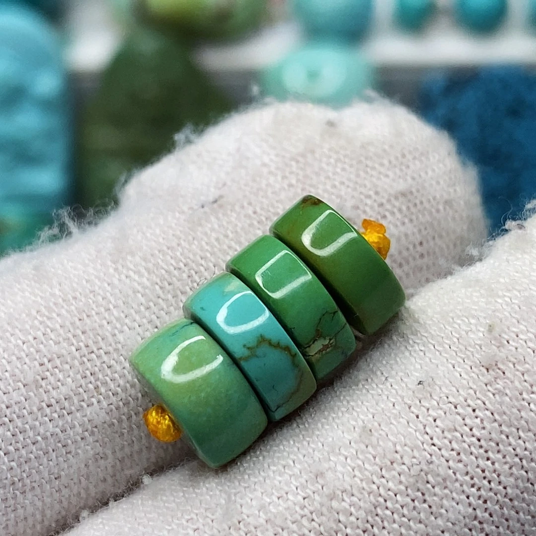 绿松石未镶嵌天然原矿 带武汉地大证书