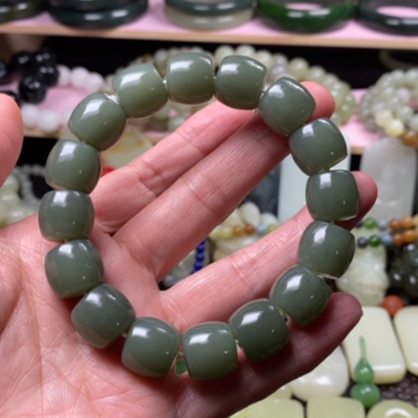 【闪购商品】颈饰未镶嵌和田玉（糖玉）