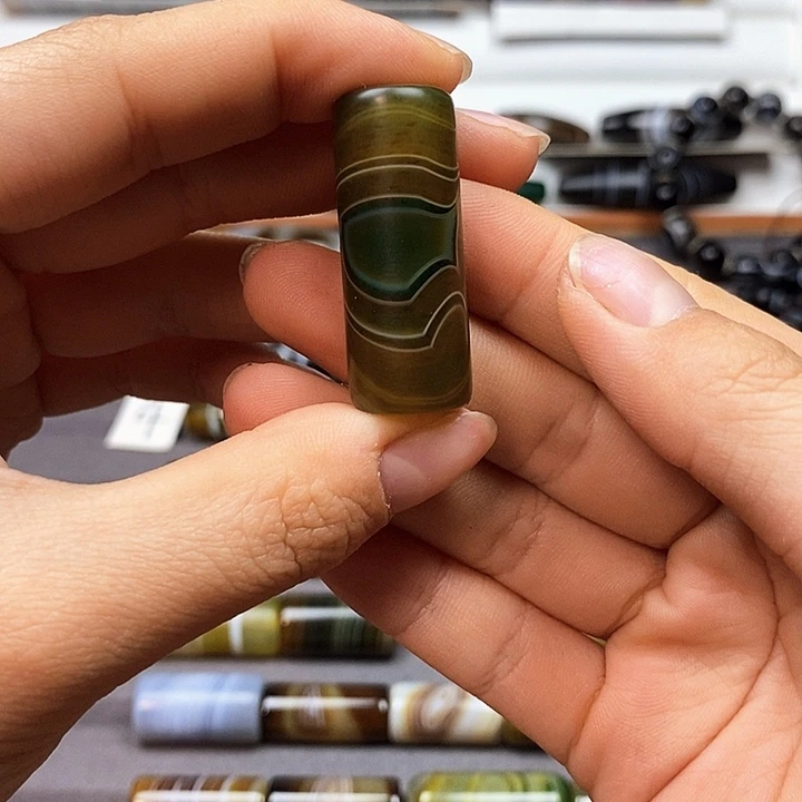 剑***看玛瑙/玉髓合金珠宝半成品