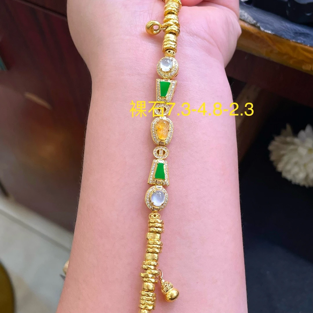 天然翡翠缅A冰种双色盘缠手链18K金，供应链下单咨询货品在否？