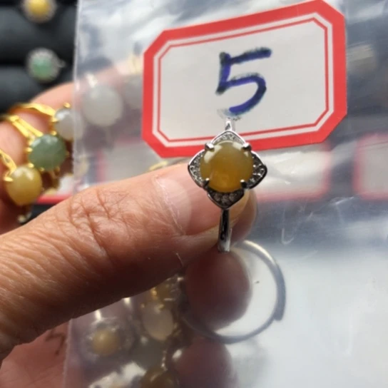 翡翠未镶嵌戒指缅甸