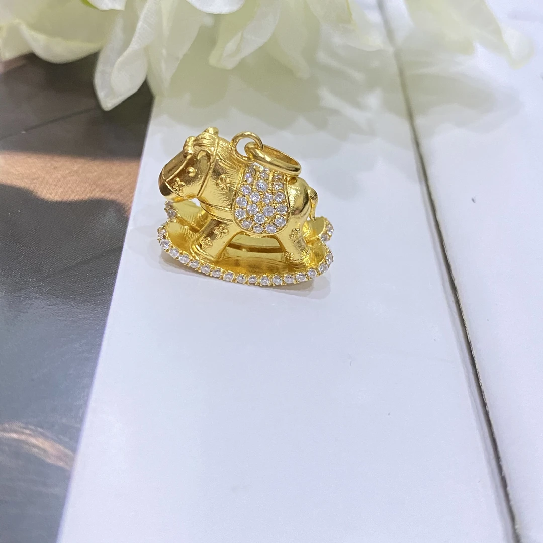 足金999黄金 5G工艺 精致小马吊坠