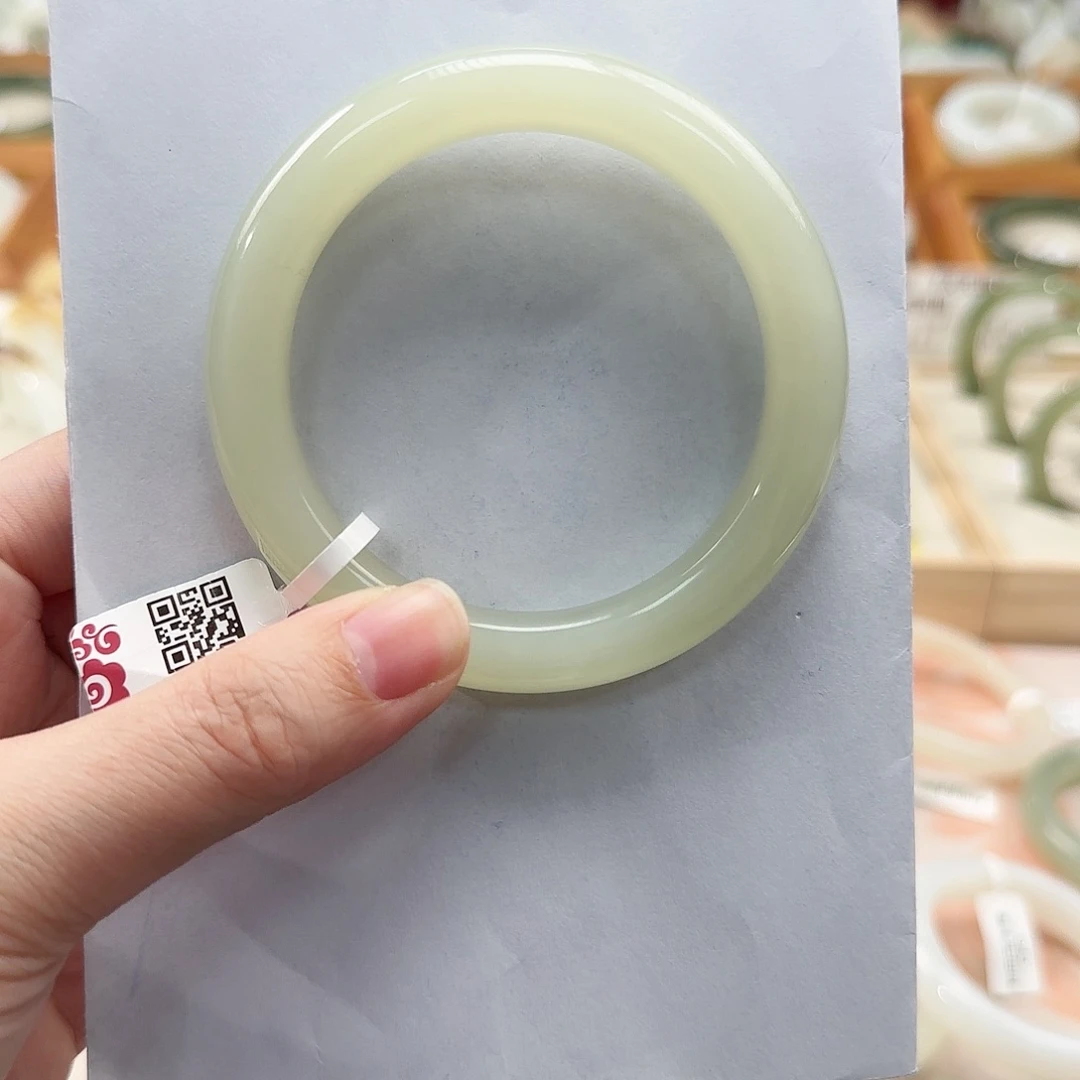 和田玉手镯未镶嵌58