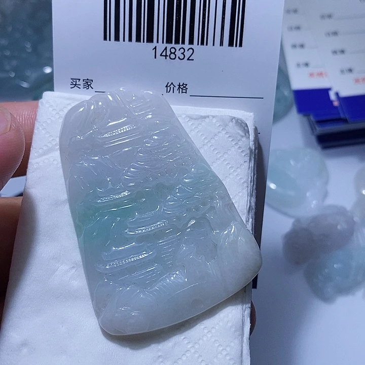 翡翠未镶嵌颈饰天光墟翡翠市场现金代购