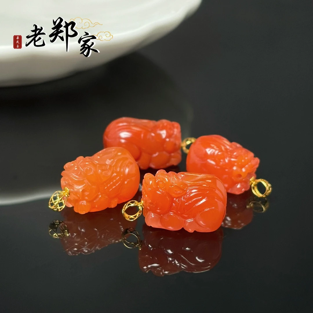 【老郑家】18K金南红玛瑙貔貅吊坠(多样性发一件不带链)2821