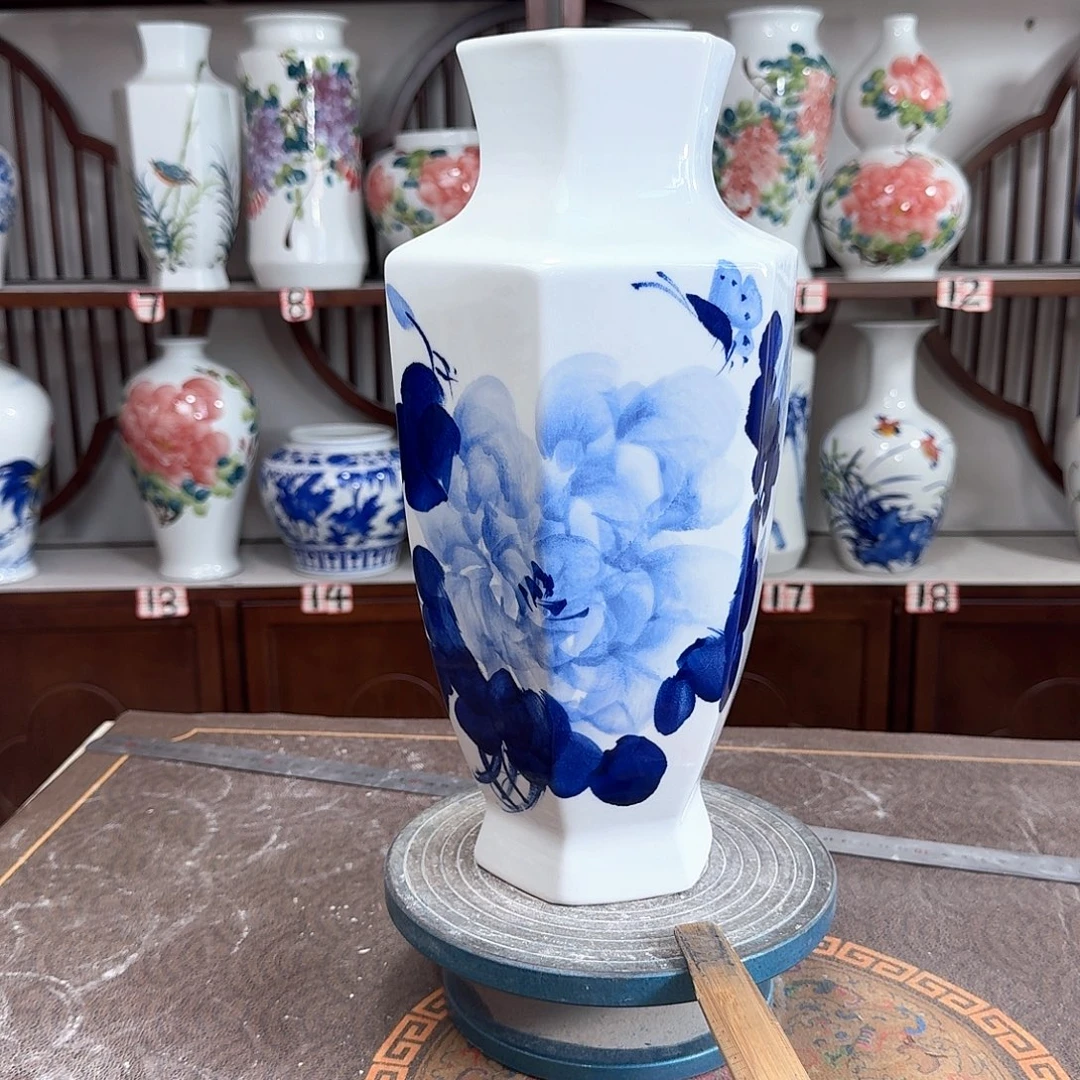摆件景德镇陶瓷6青牡