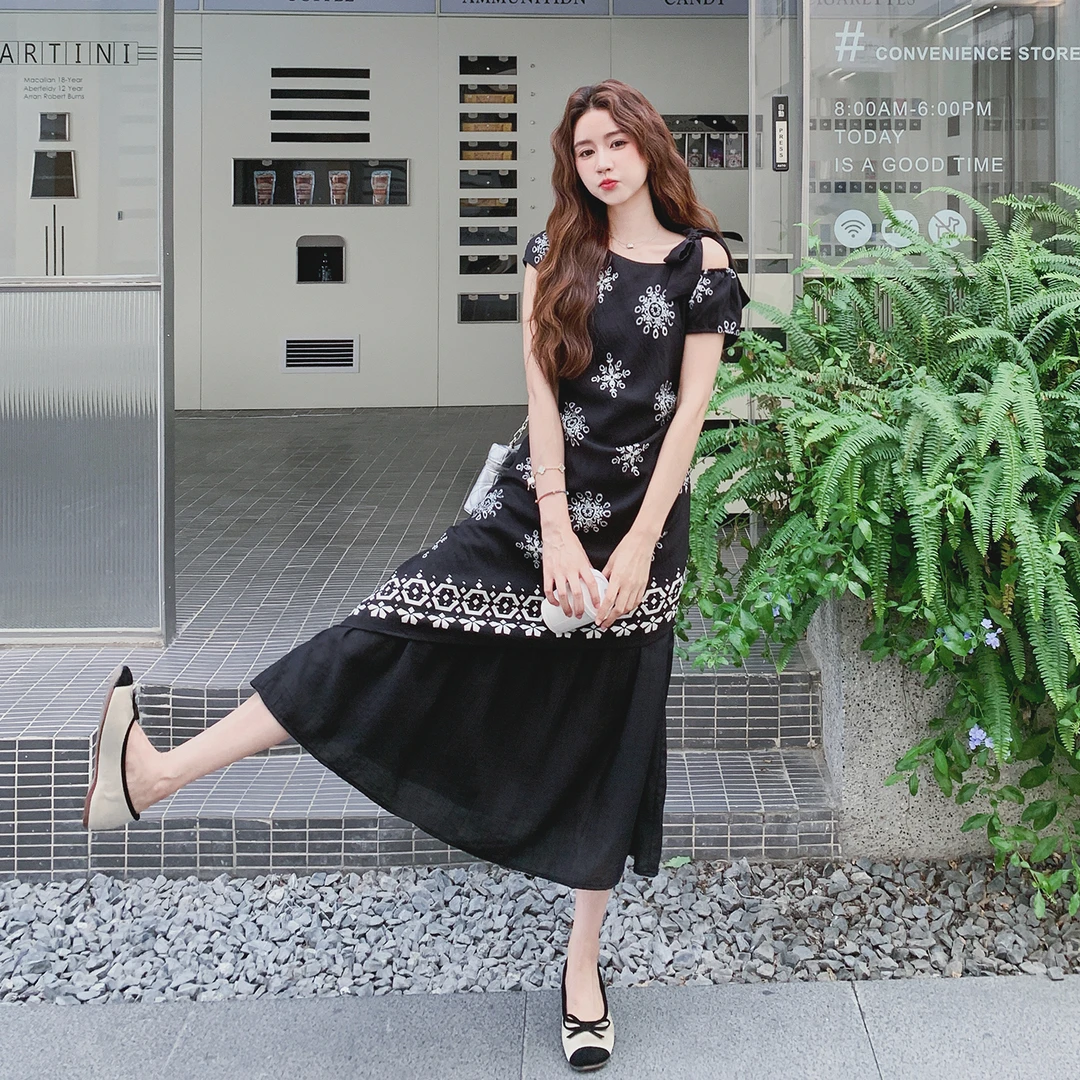 设计感重工刺绣假两件连衣裙女夏2025新款法式轻奢气质长款A字裙