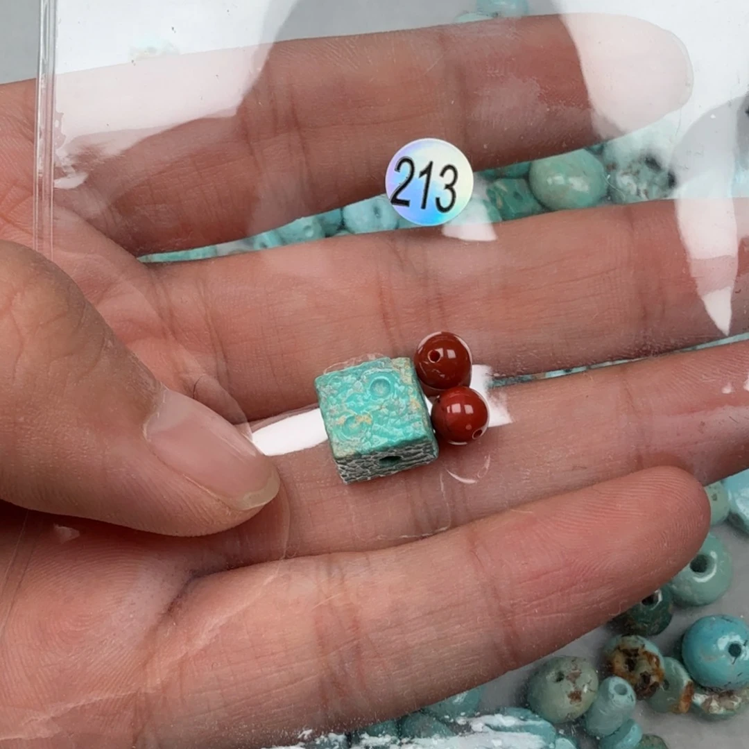 南红玛瑙未镶嵌珠宝奇石