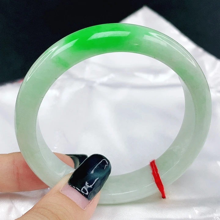 翡翠手镯未镶嵌圈55.5，5402