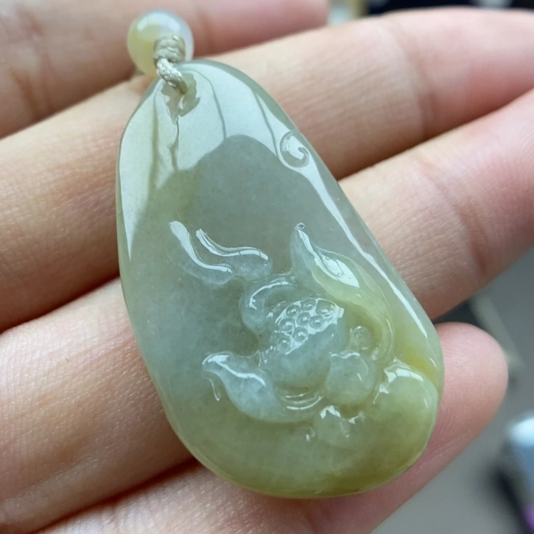 翡翠未镶嵌颈饰吊坠