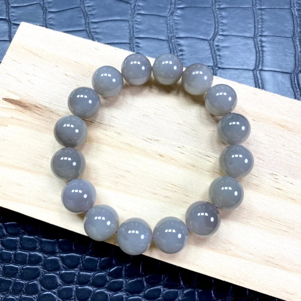 天然和田玉烟紫手串冰底12mm手串