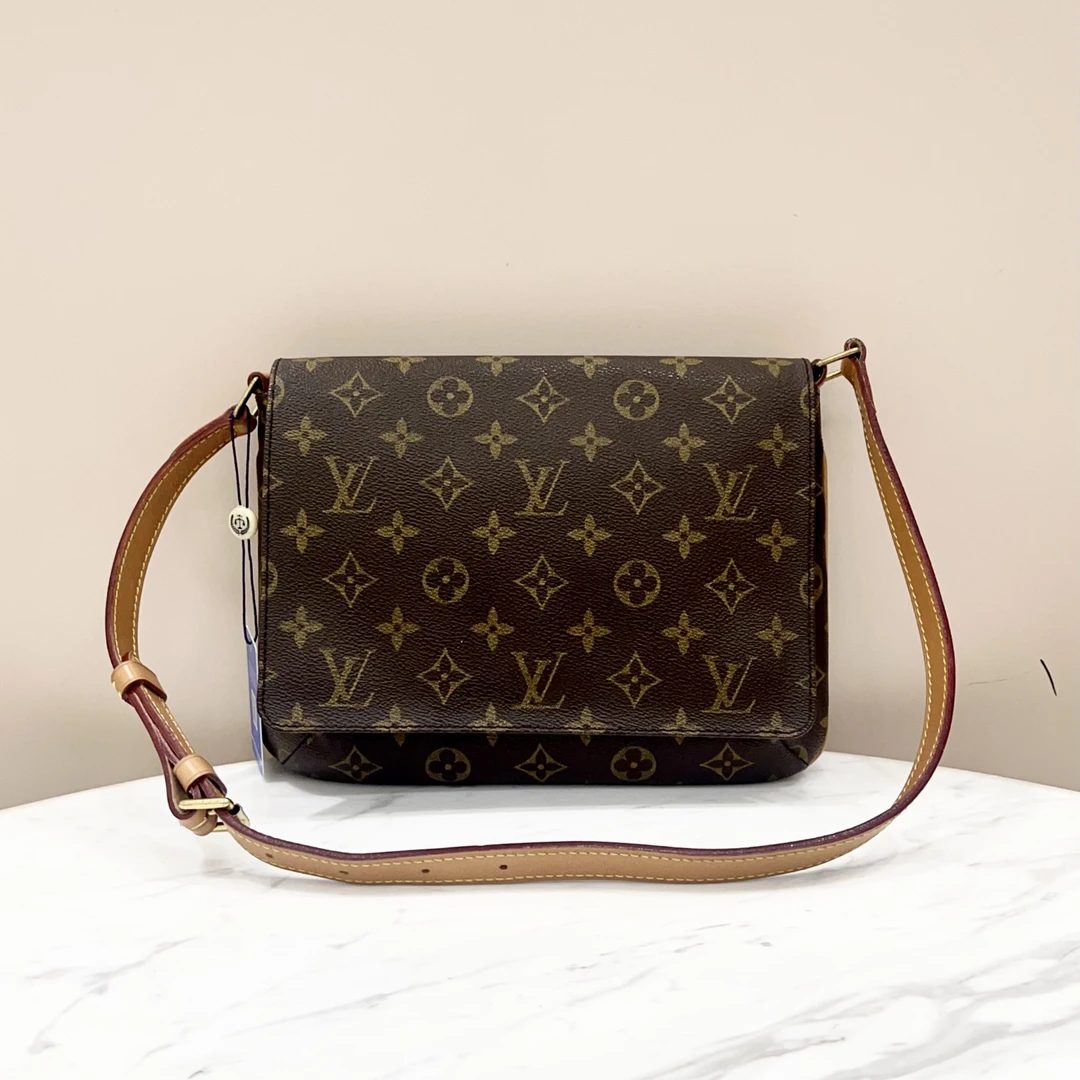 95新 LouisVuitton/路易威登 老花横版王菲包，97新，尺寸约25*18