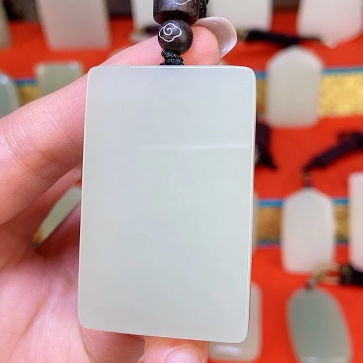 【闪购商品】颈饰未镶嵌和田玉