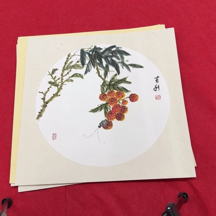 国画花鸟等图案为一体