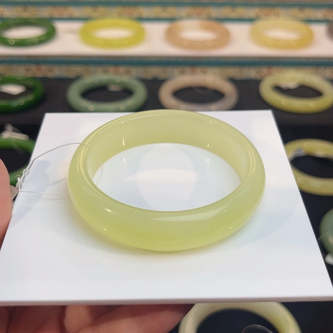 未镶嵌手镯和田玉-冰黄手镯