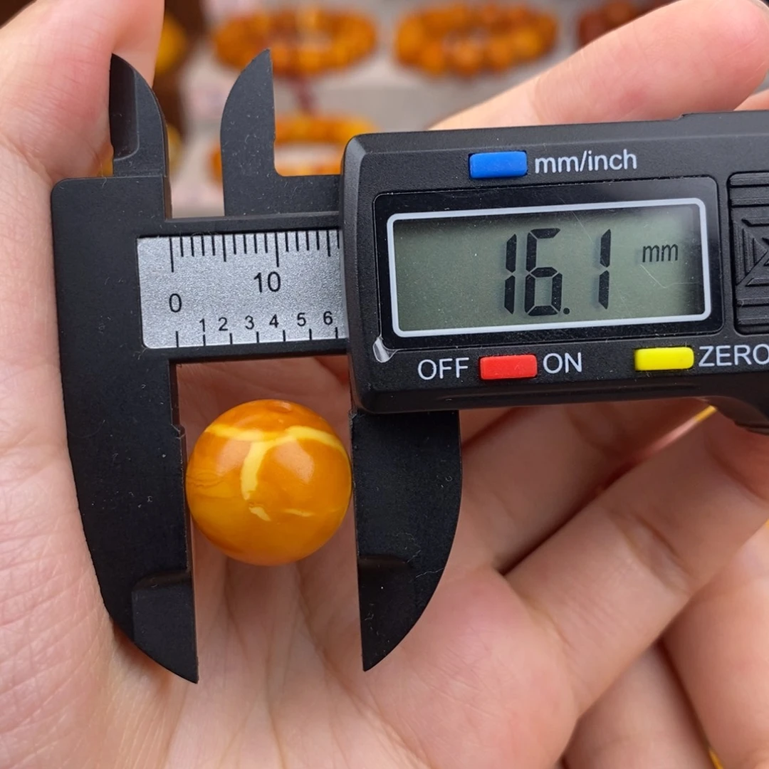 未镶嵌琥珀珠宝奇石