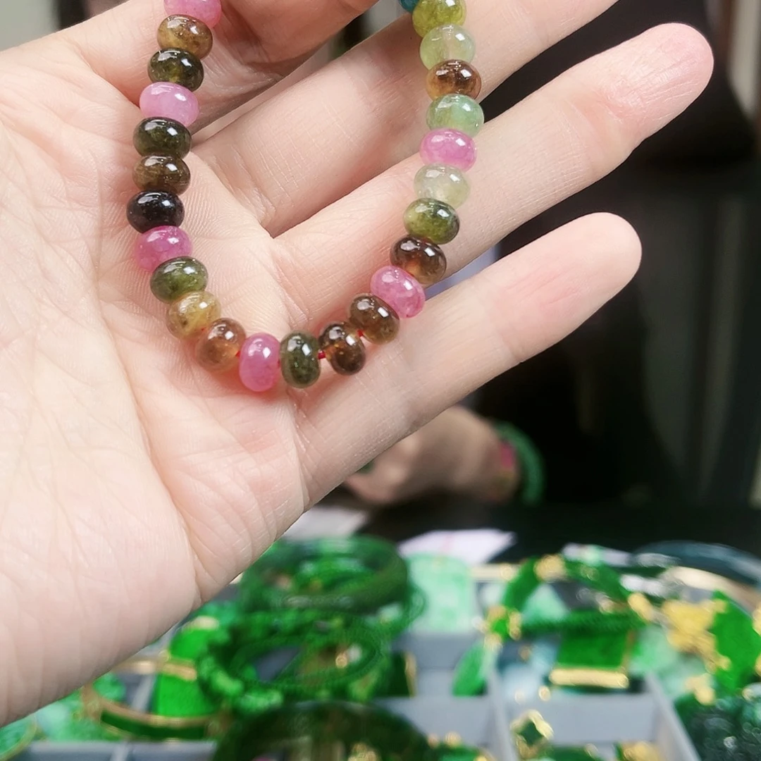 翡翠颈饰未镶嵌手链