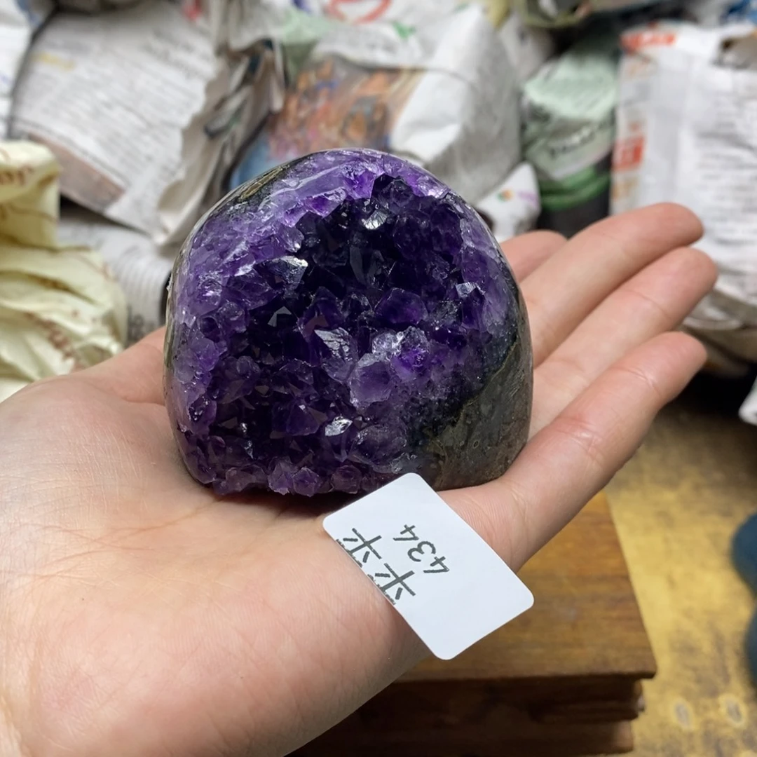 紫晶乌拉圭未镶嵌