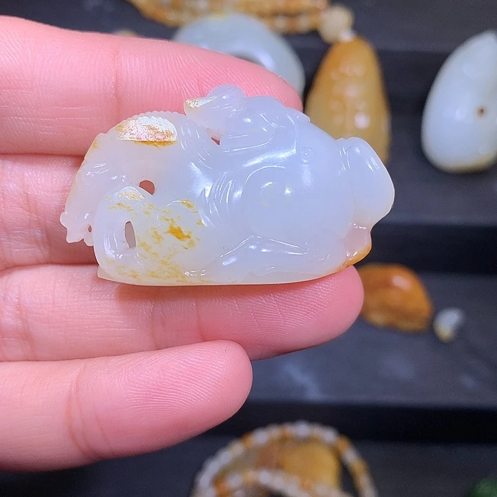 和田玉未镶嵌颈饰